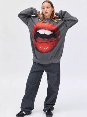 Urban Outfitters Oversized Graphic Sweatshirt size L/XL
